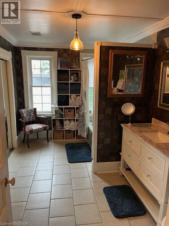 Photo 43 of 213 Vidal Street S, Sarnia ON