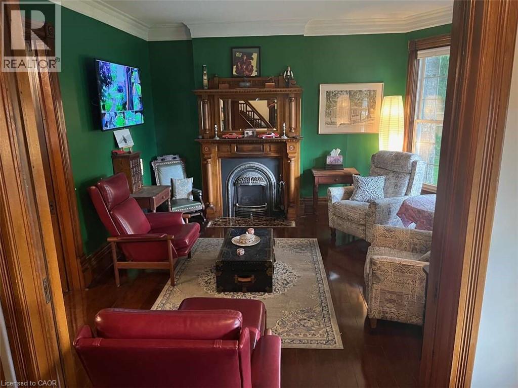 Photo 17 of 213 Vidal Street S, Sarnia ON