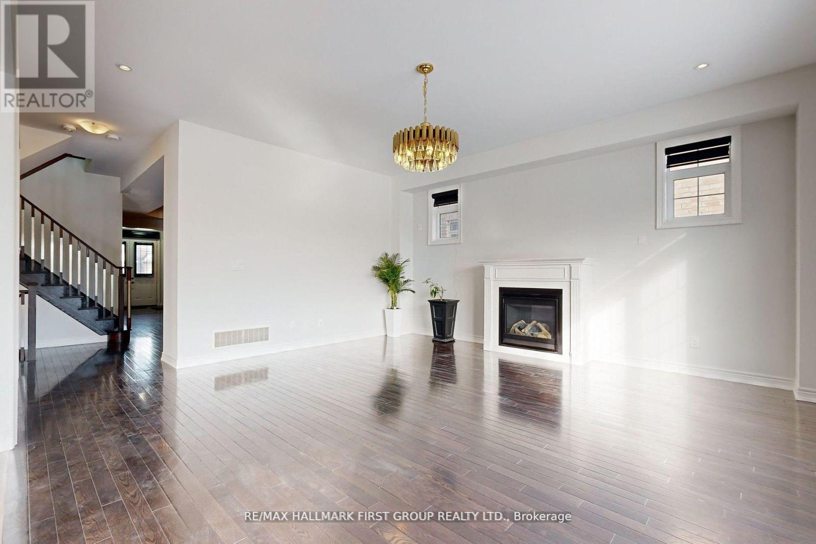 Photo 22 of 329 Windfields Farm Drive W, Oshawa ON