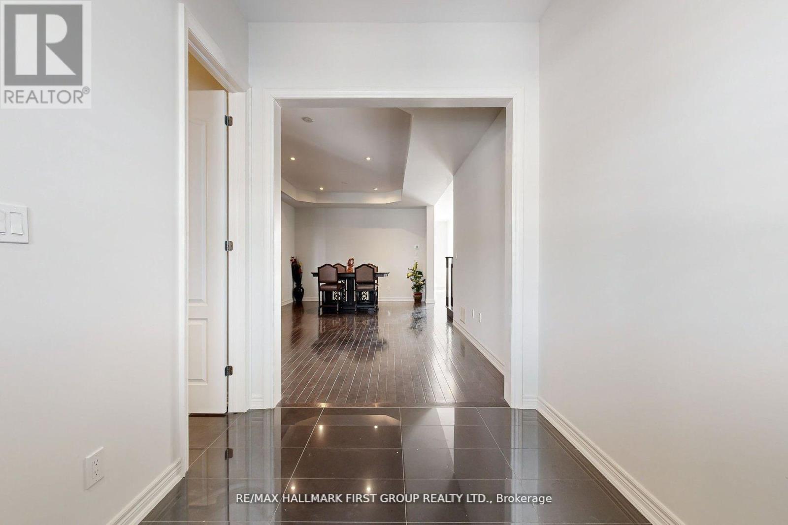 Photo 14 of 329 Windfields Farm Drive W, Oshawa ON