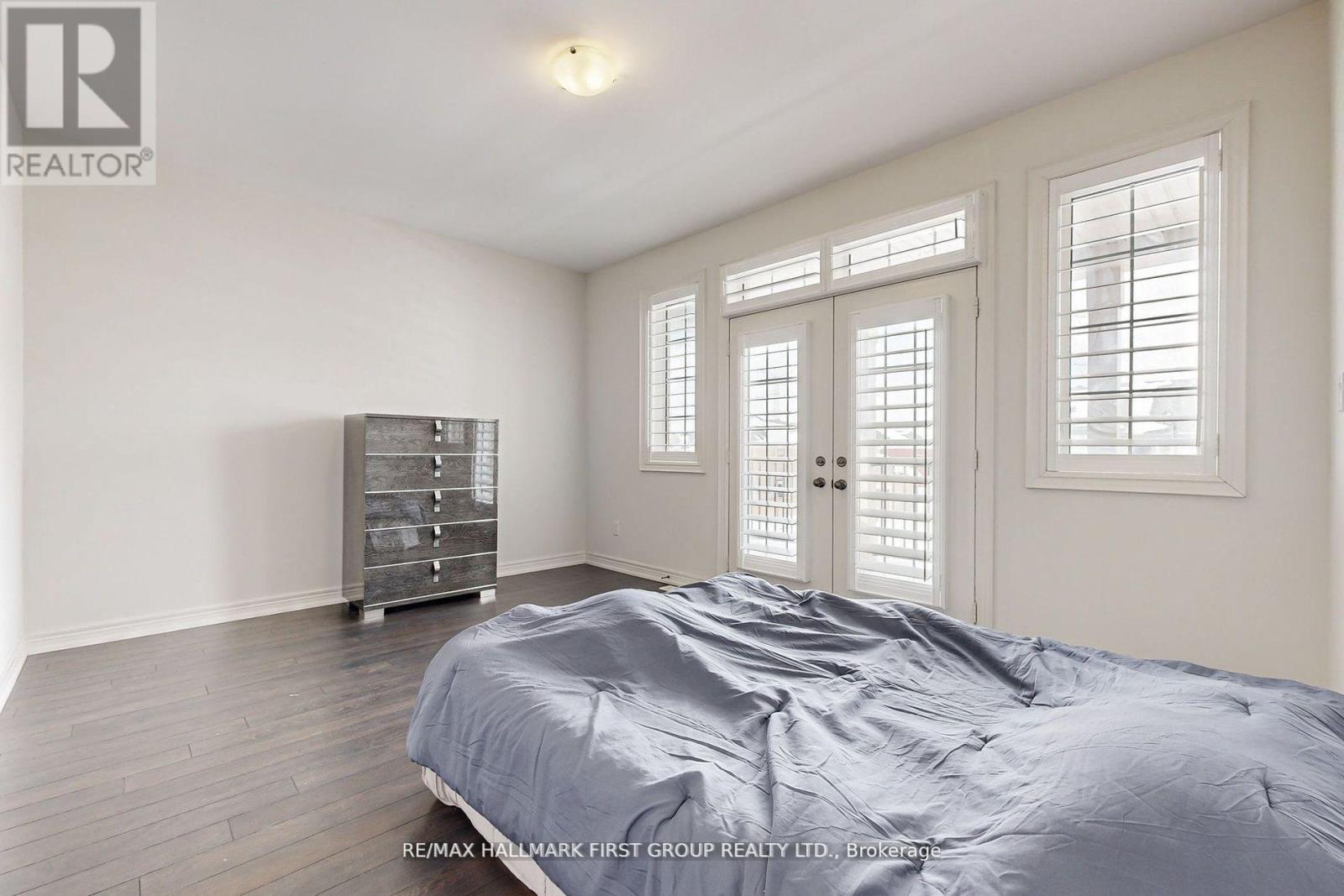 Photo 26 of 329 Windfields Farm Drive W, Oshawa ON