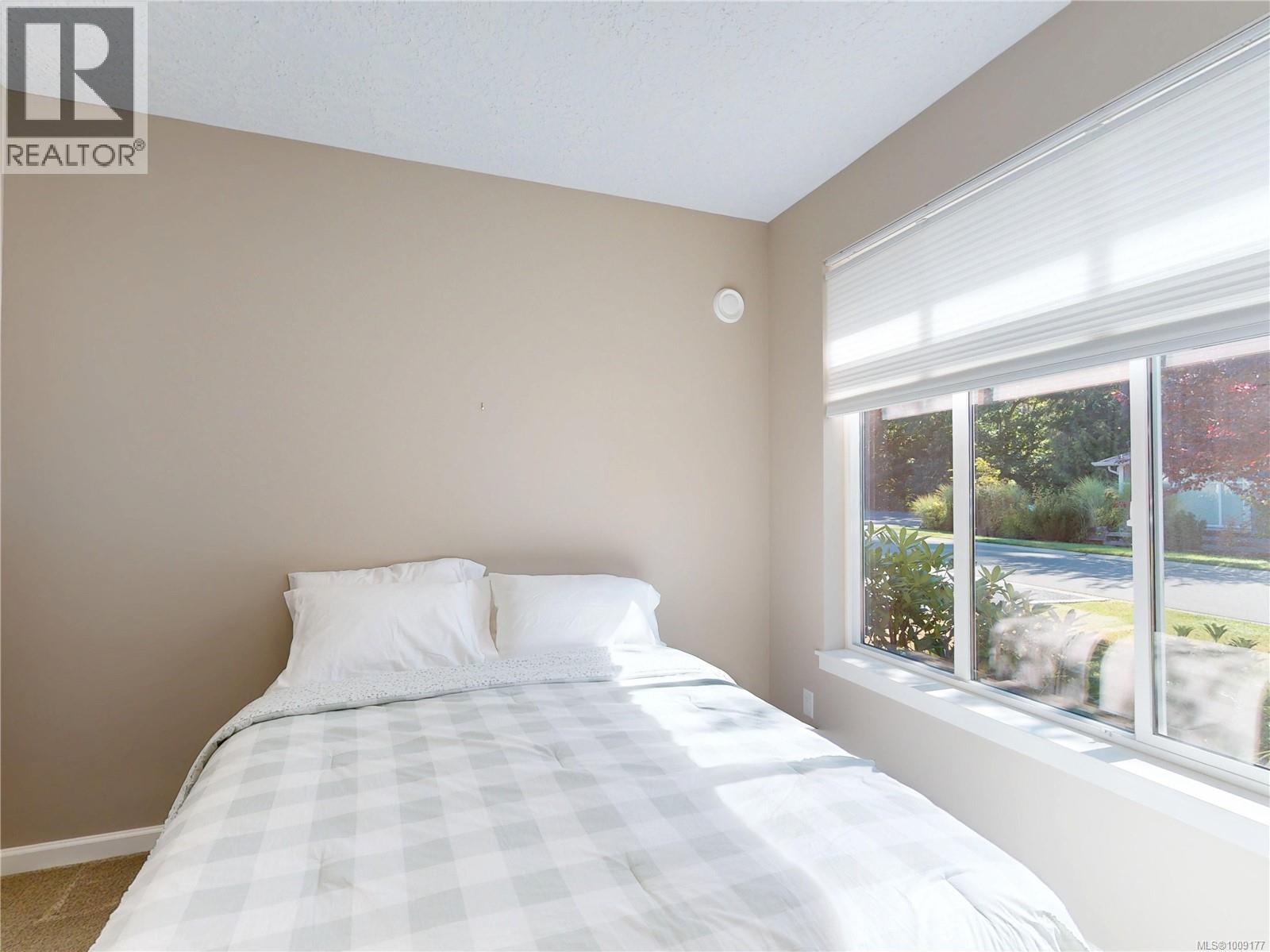 Photo 11 of 6332 Shambrook Dr, Sooke BC