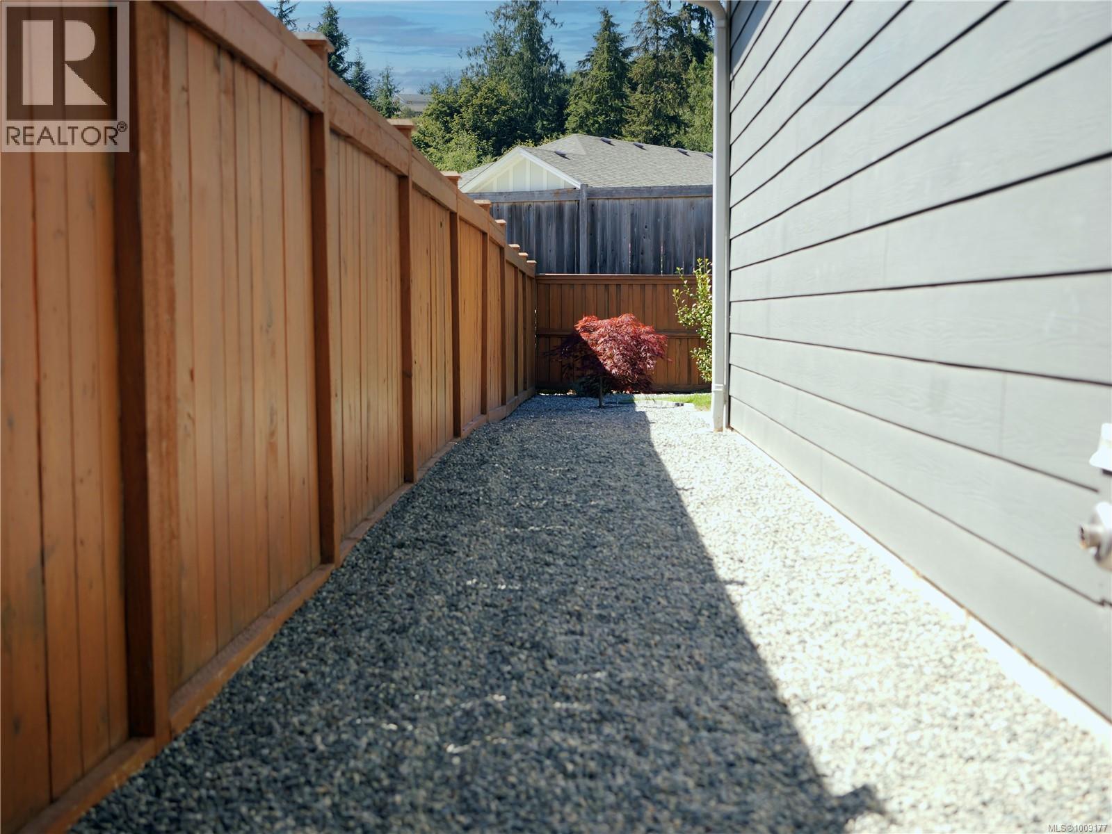 Photo 12 of 6332 Shambrook Dr, Sooke BC