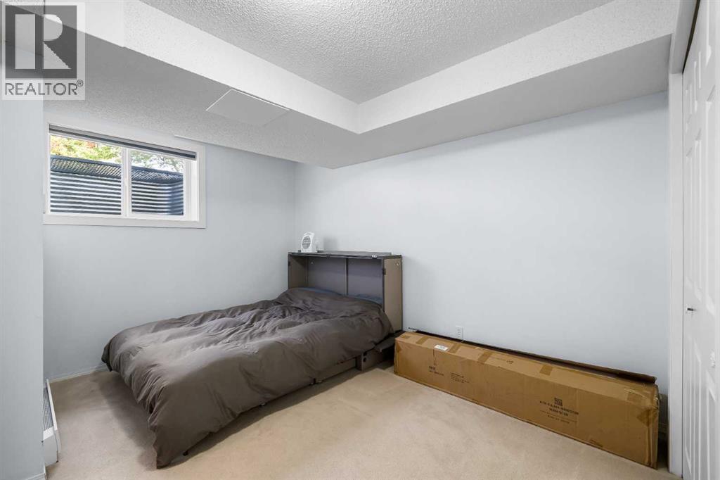 Photo 7 of 2236 33 Street Sw, Calgary AB