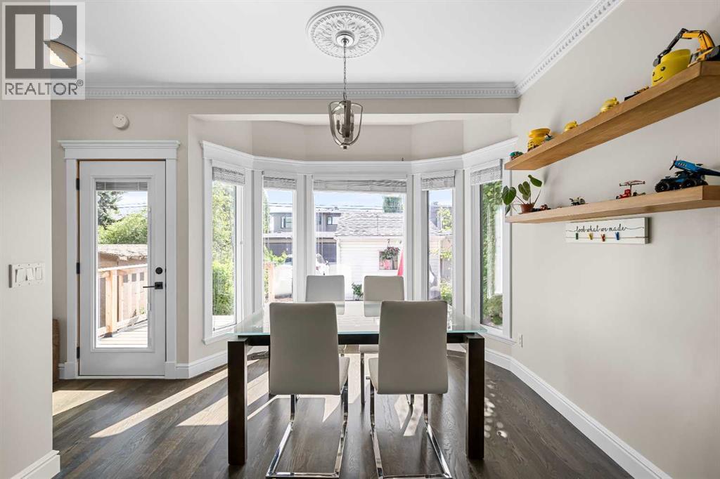 Photo 2 of 2236 33 Street Sw, Calgary AB