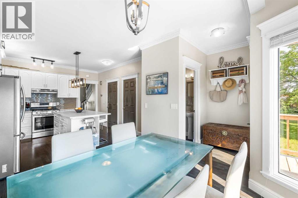 Photo 9 of 2236 33 Street Sw, Calgary AB