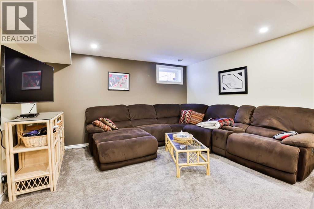 Single Family House for Sale in   Avenue S Glendale Lethbridge 