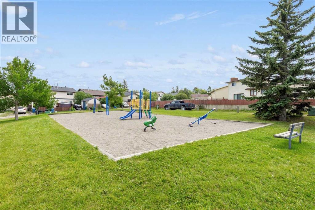 Photo 22 of 40 Bergen Place Nw, Calgary AB