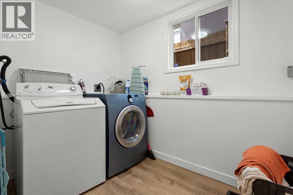Photo 10 of 40 Bergen Place Nw, Calgary AB