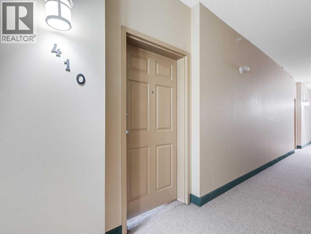 Single Family House for Sale in   County Village Bay Country Hills Village Calgary 