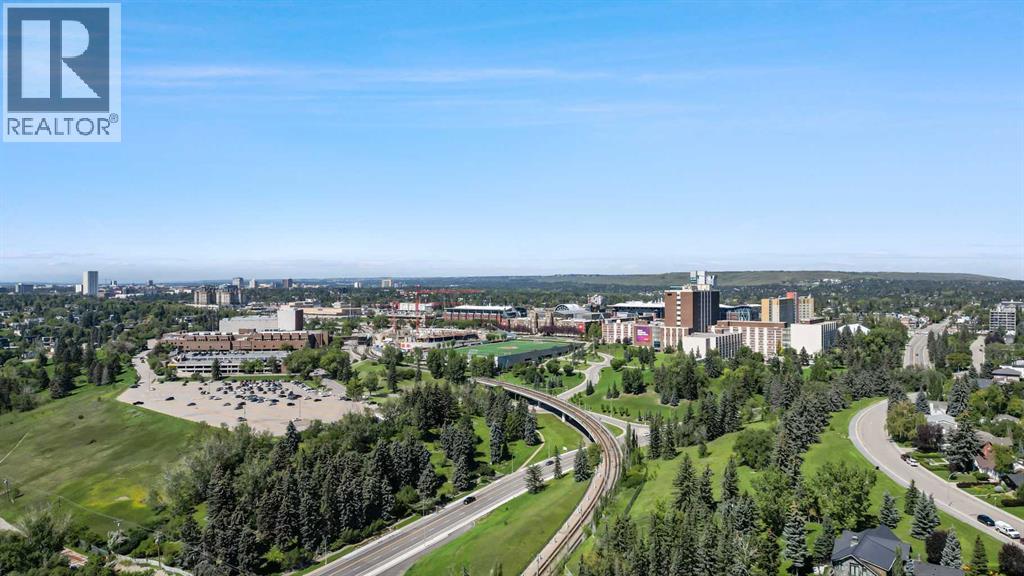 Single Family House for Sale in    Avenue NW Sunnyside Calgary 
