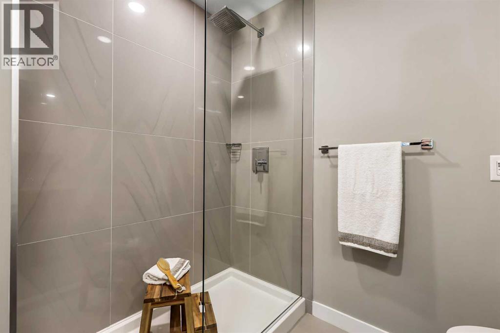 Single Family House for Sale in    Avenue NW Sunnyside Calgary 