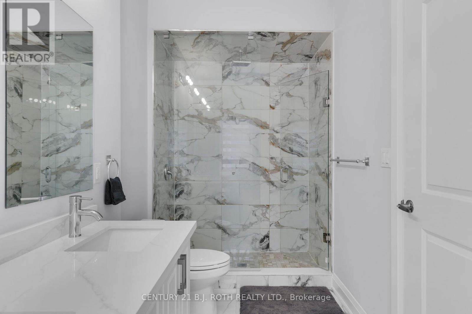 Photo 23 of 23 260 Eagle Street, Newmarket ON
