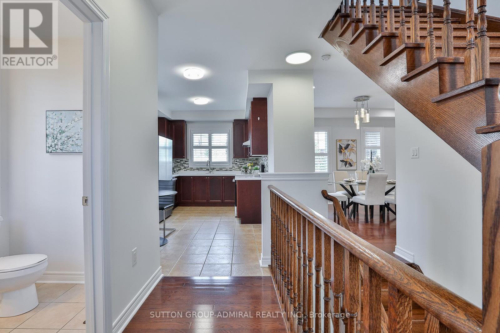Photo 22 of 46 15 Old Colony Road, Richmond Hill ON