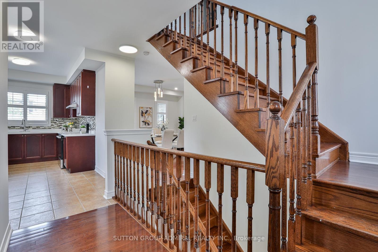 Photo 30 of 46 15 Old Colony Road, Richmond Hill ON