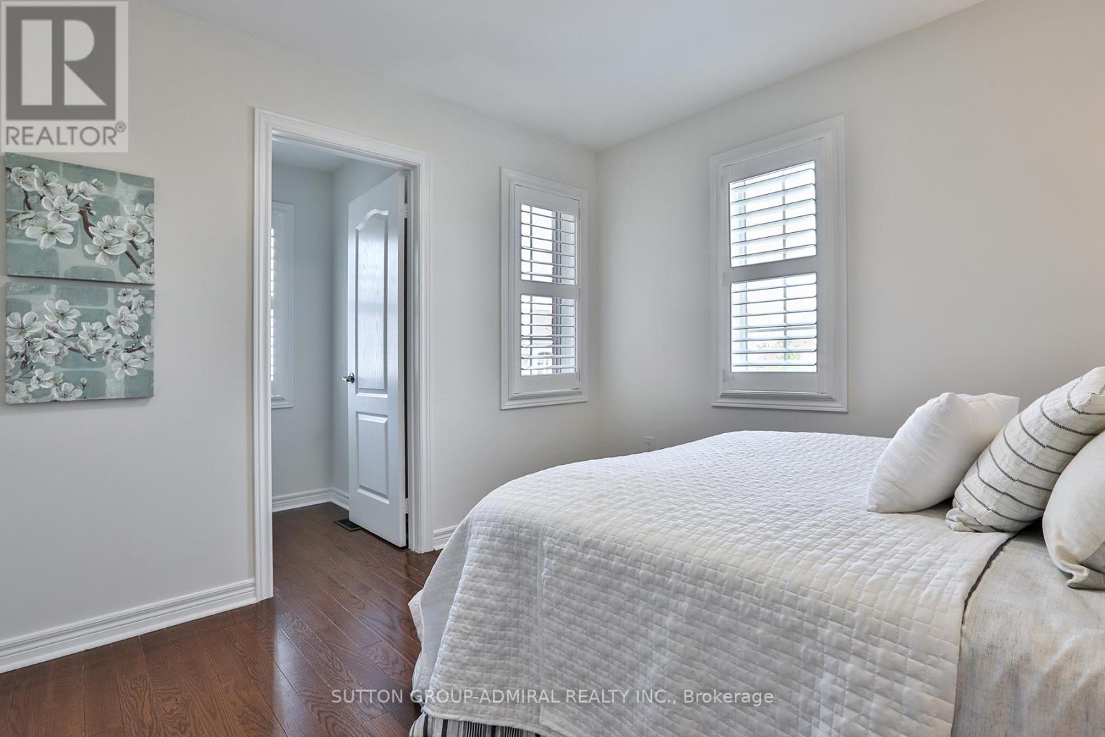 Photo 38 of 46 15 Old Colony Road, Richmond Hill ON