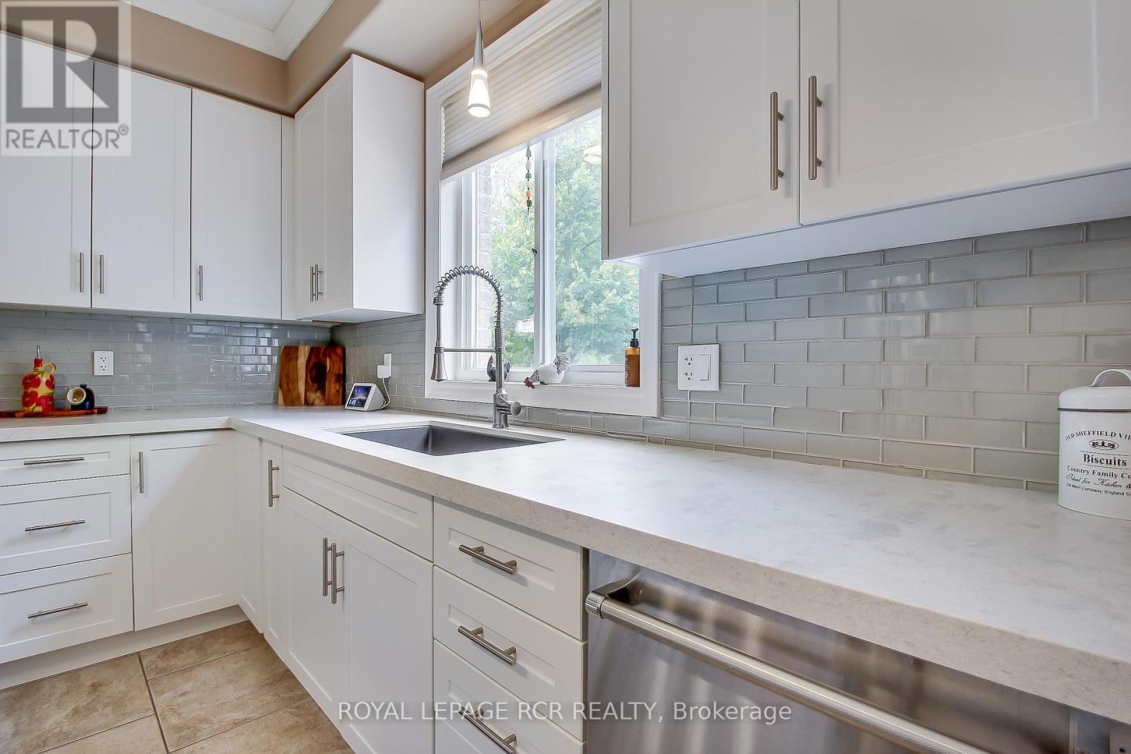 Photo 29 of 1047 Nantyr Drive, Innisfil ON
