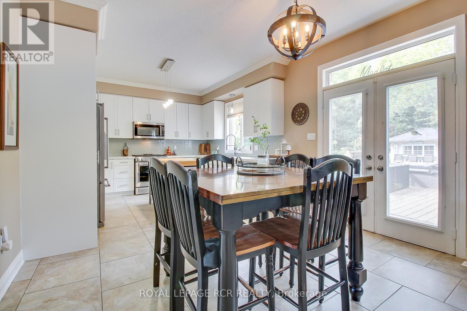 Photo 7 of 1047 Nantyr Drive, Innisfil ON