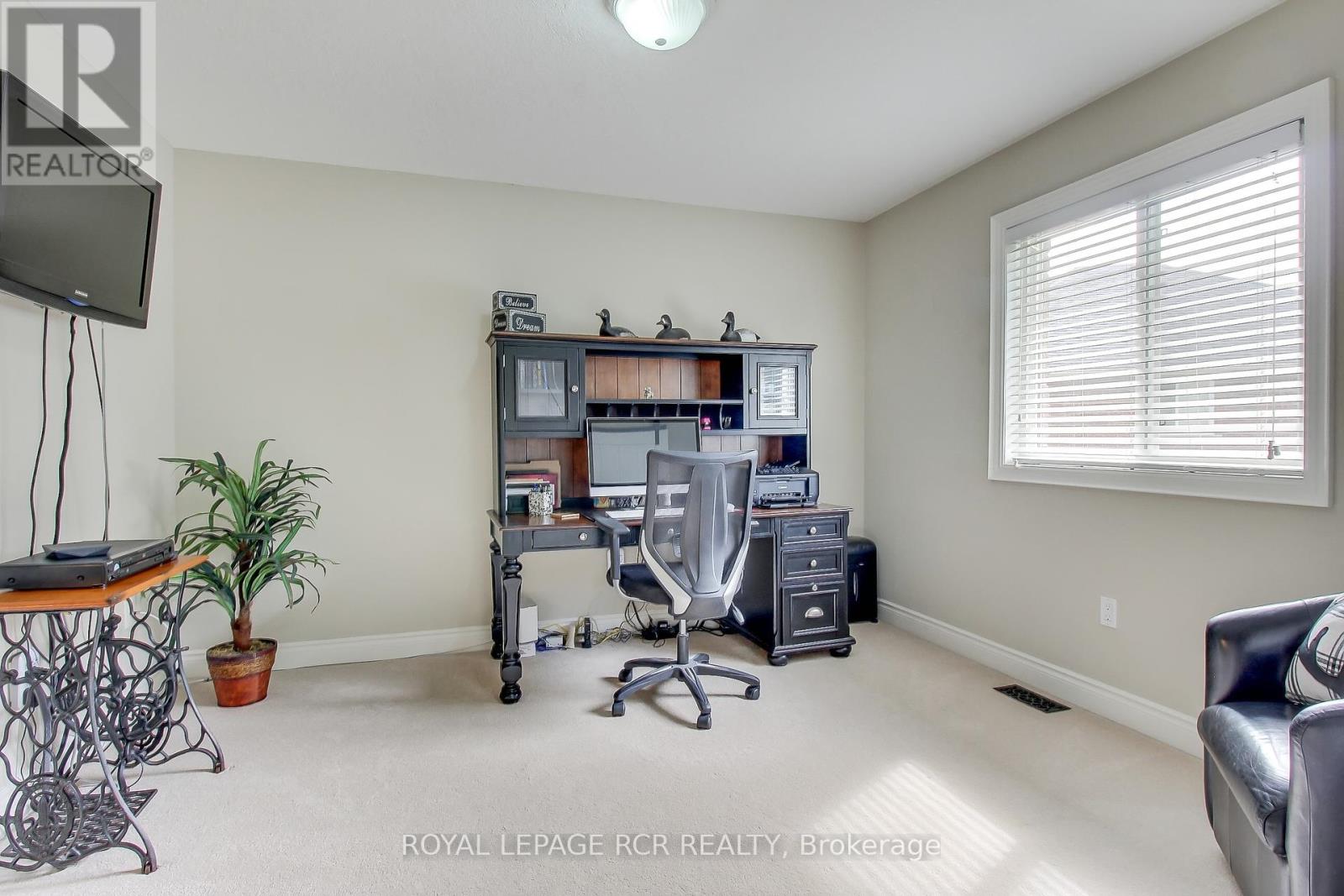 Photo 8 of 1047 Nantyr Drive, Innisfil ON