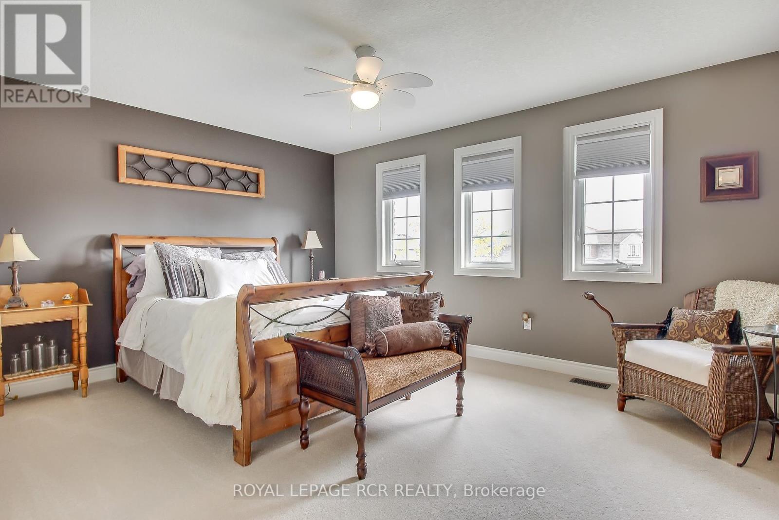 Photo 5 of 1047 Nantyr Drive, Innisfil ON