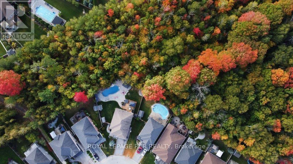 Photo 14 of 1047 Nantyr Drive, Innisfil ON
