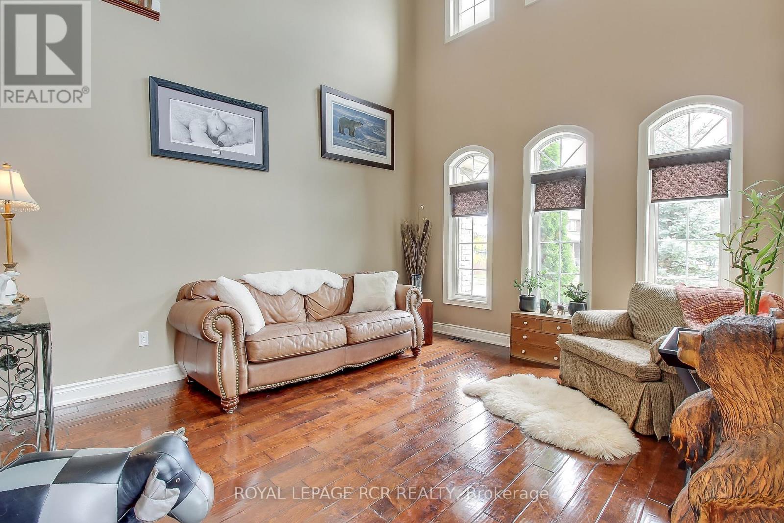 Photo 19 of 1047 Nantyr Drive, Innisfil ON