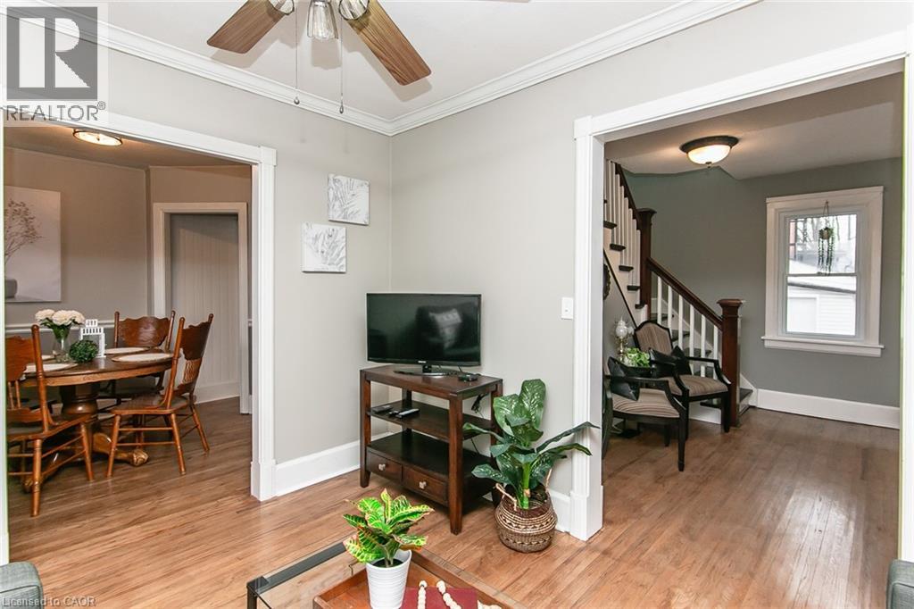 Photo 31 of 195 Edinburgh Road N, Guelph ON