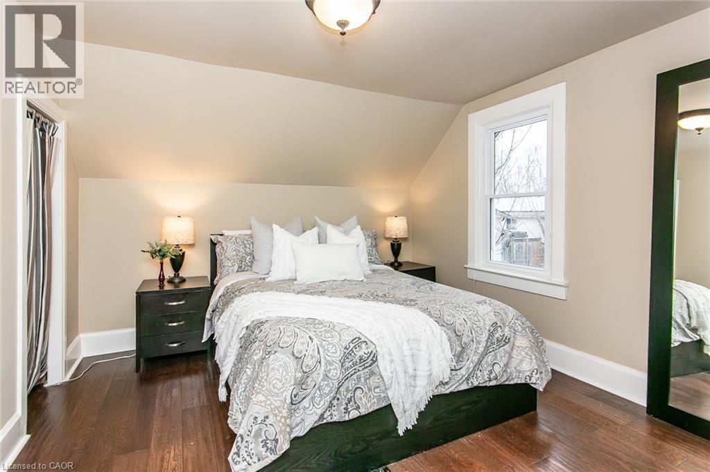 Photo 20 of 195 Edinburgh Road N, Guelph ON
