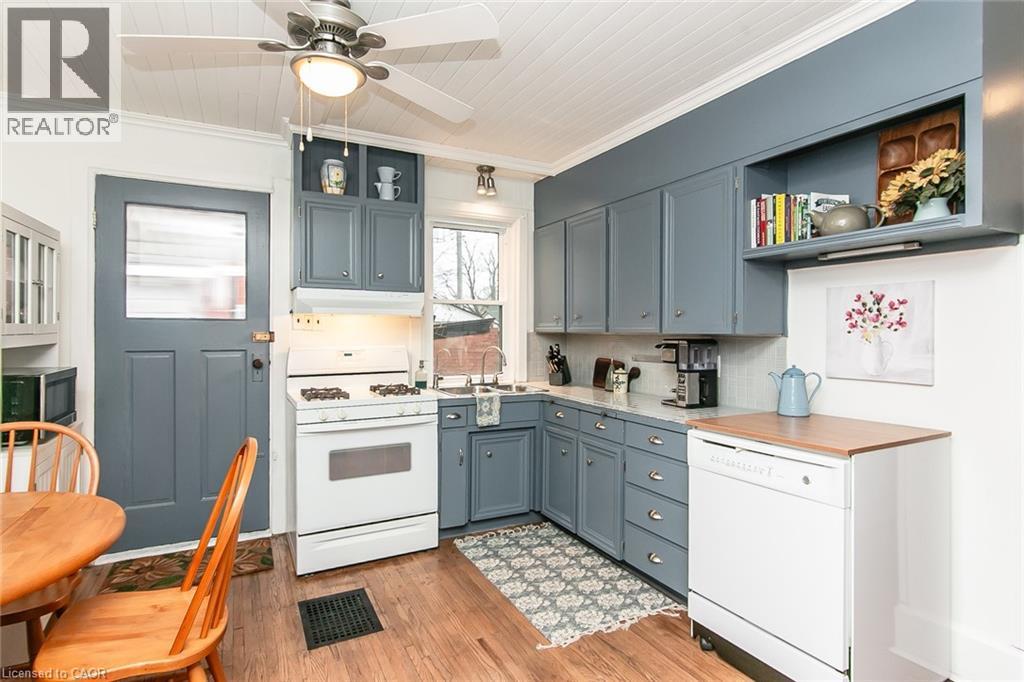 Photo 16 of 195 Edinburgh Road N, Guelph ON