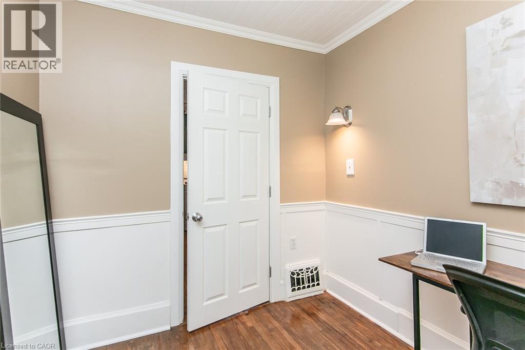 Photo 25 of 195 Edinburgh Road N, Guelph ON