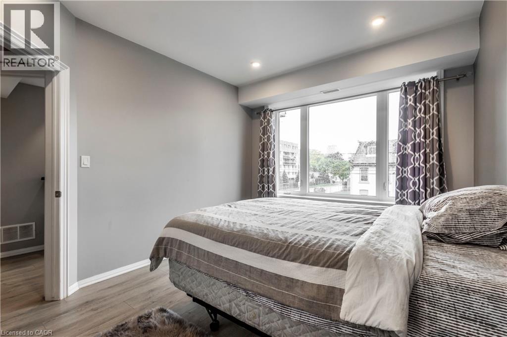 Photo 13 of 144 Wellington Street N Unit 2, Hamilton ON