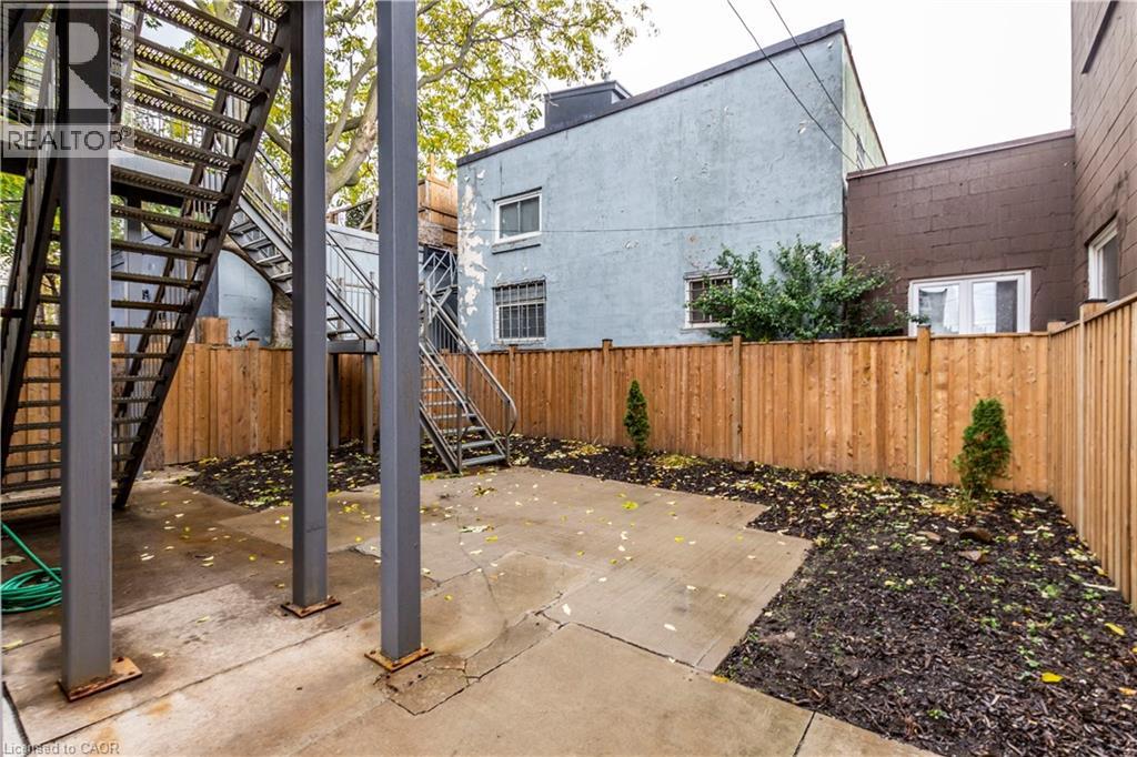 Photo 9 of 144 Wellington Street N Unit 2, Hamilton ON