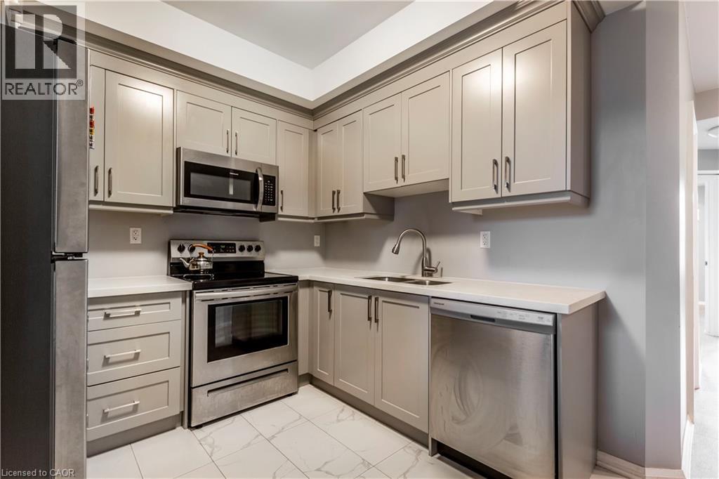 Photo 6 of 144 Wellington Street N Unit 2, Hamilton ON