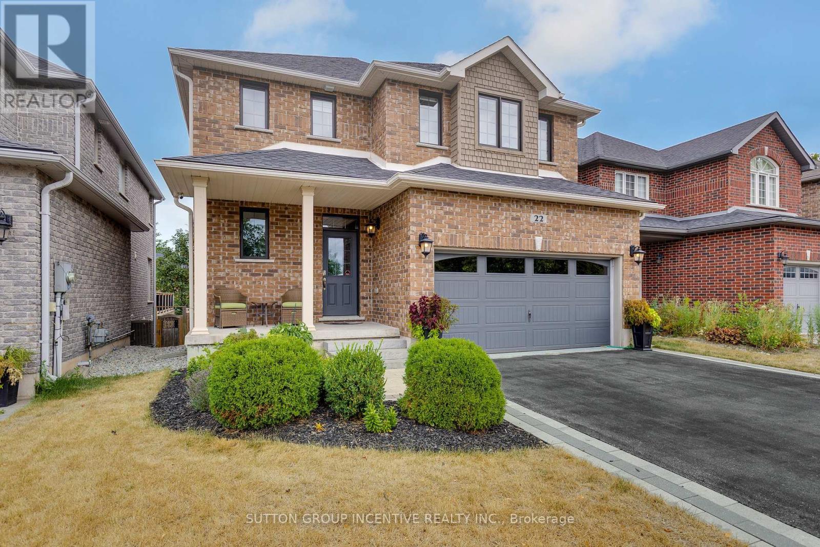 Photo 24 of 22 Britannic Lane, Barrie ON