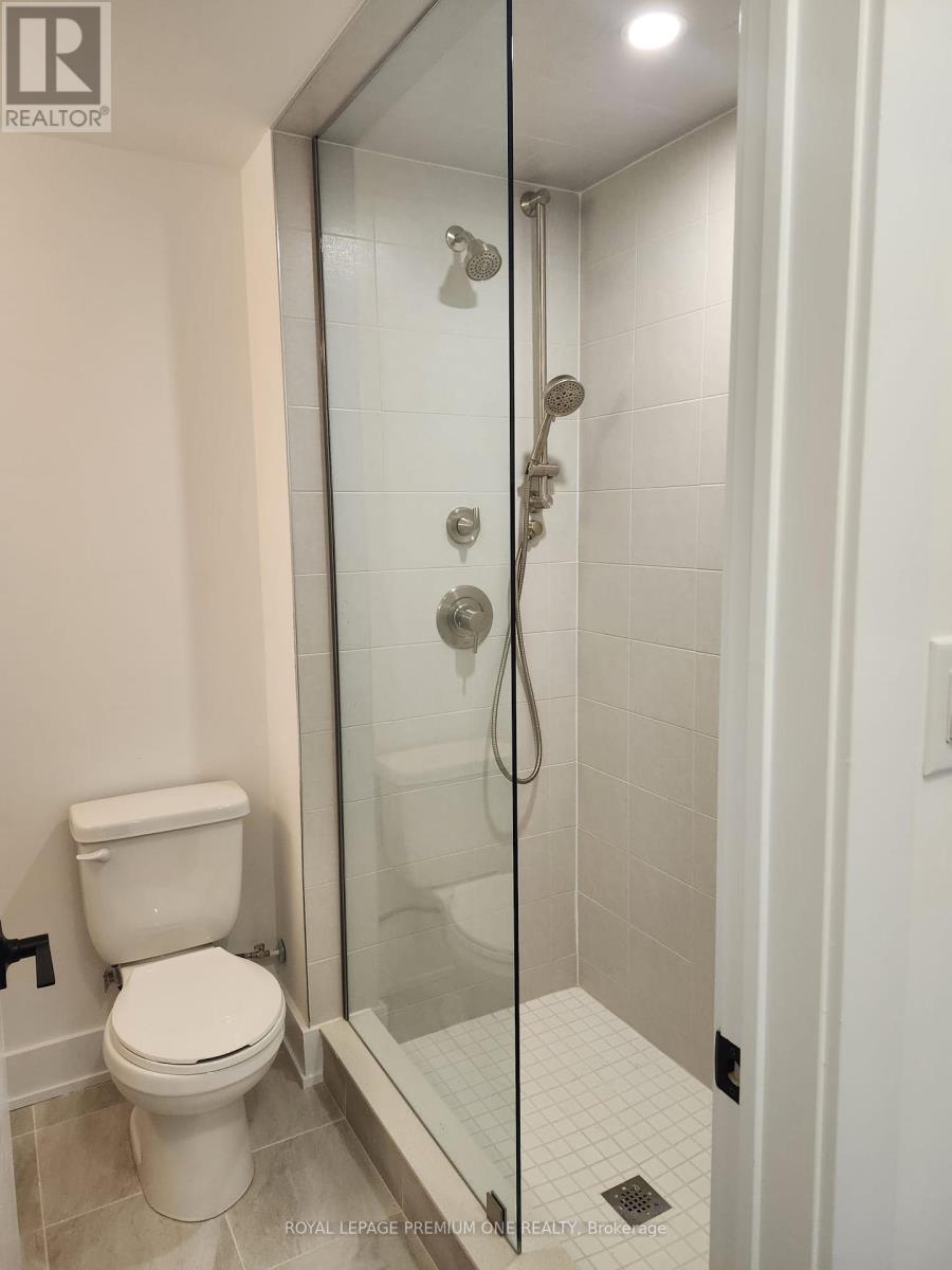 Photo 6 of 208 1 Chef Lane, Barrie ON
