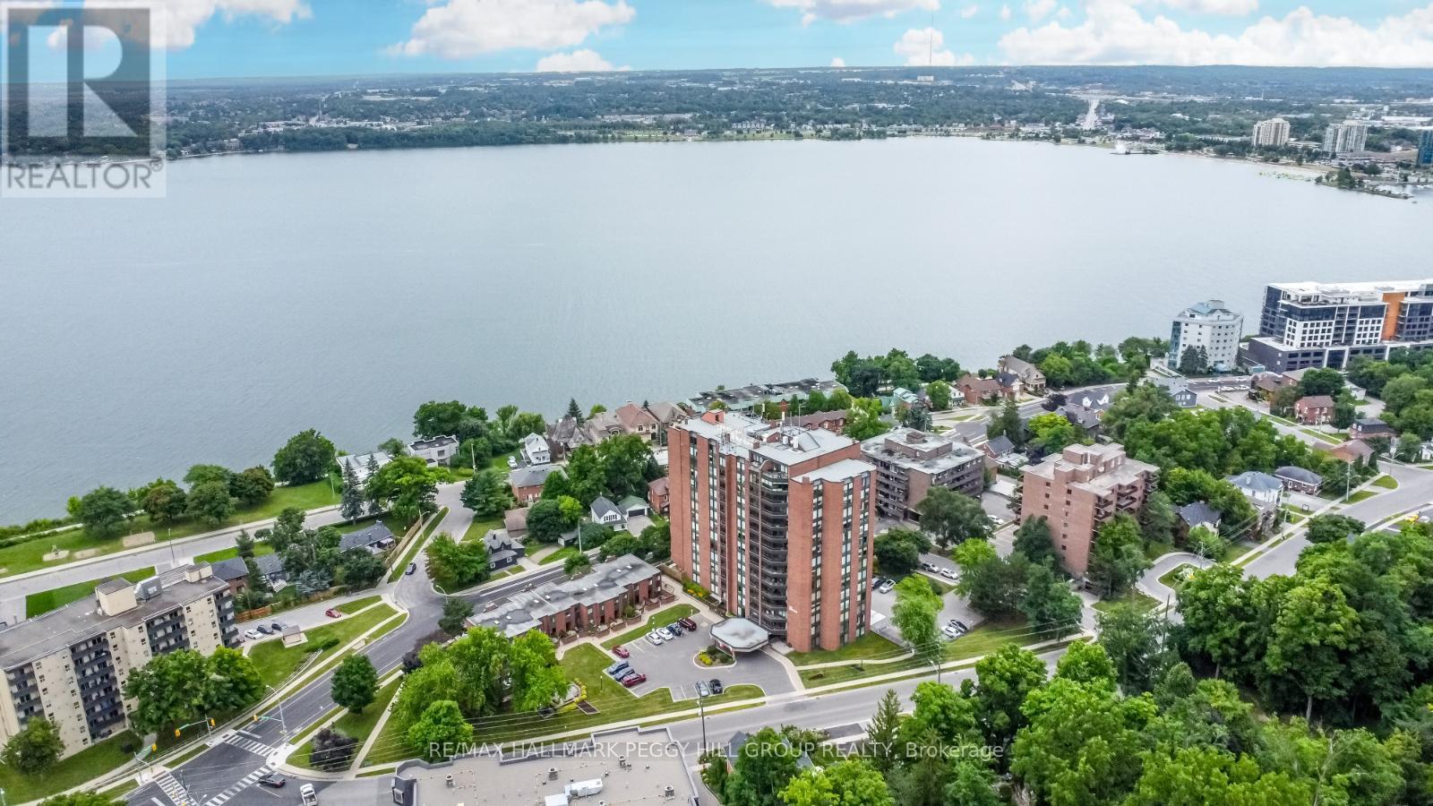 Photo 2 of 206 181 Collier Street, Barrie ON