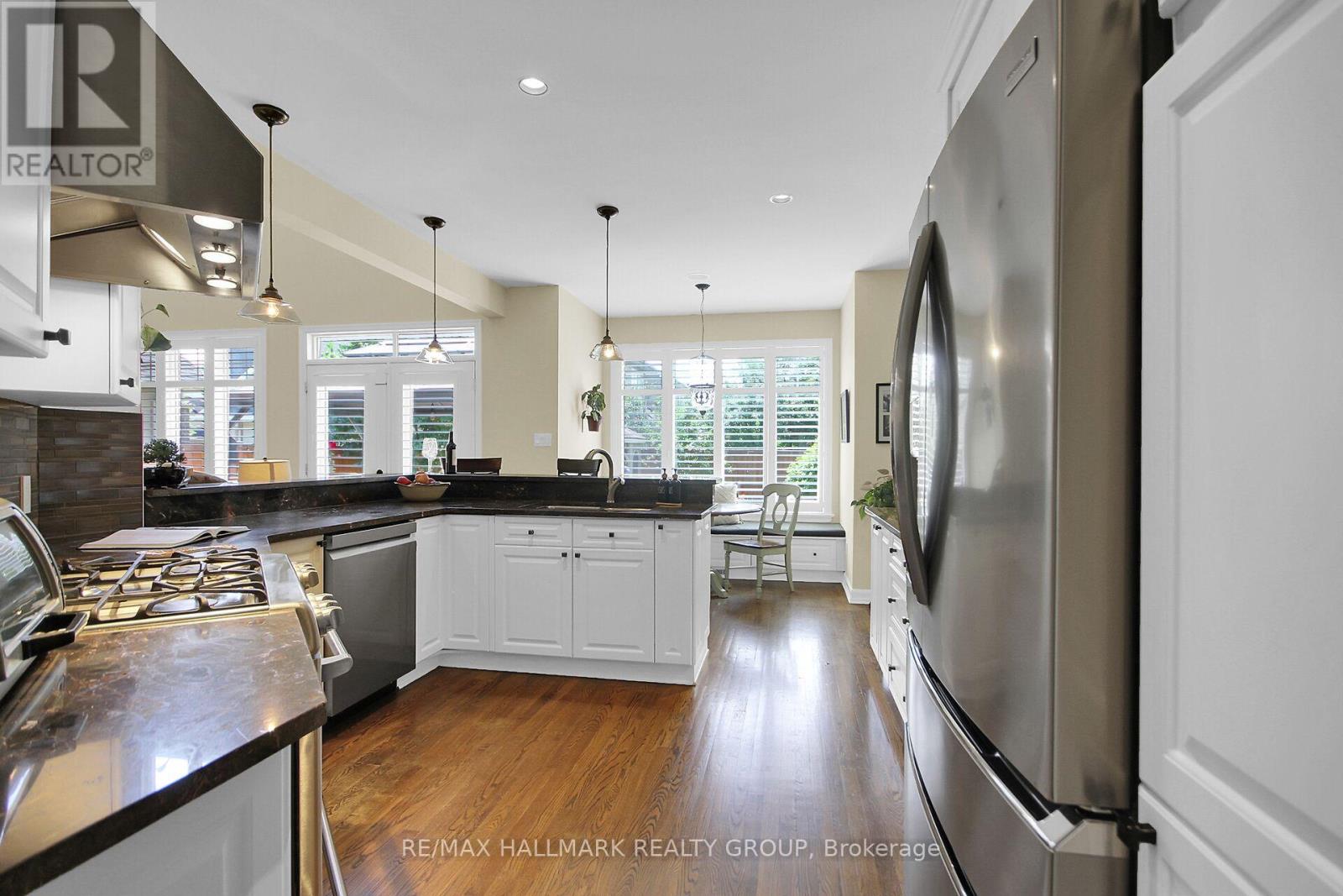 Photo 13 of 30 Oakbriar Crescent, Ottawa ON