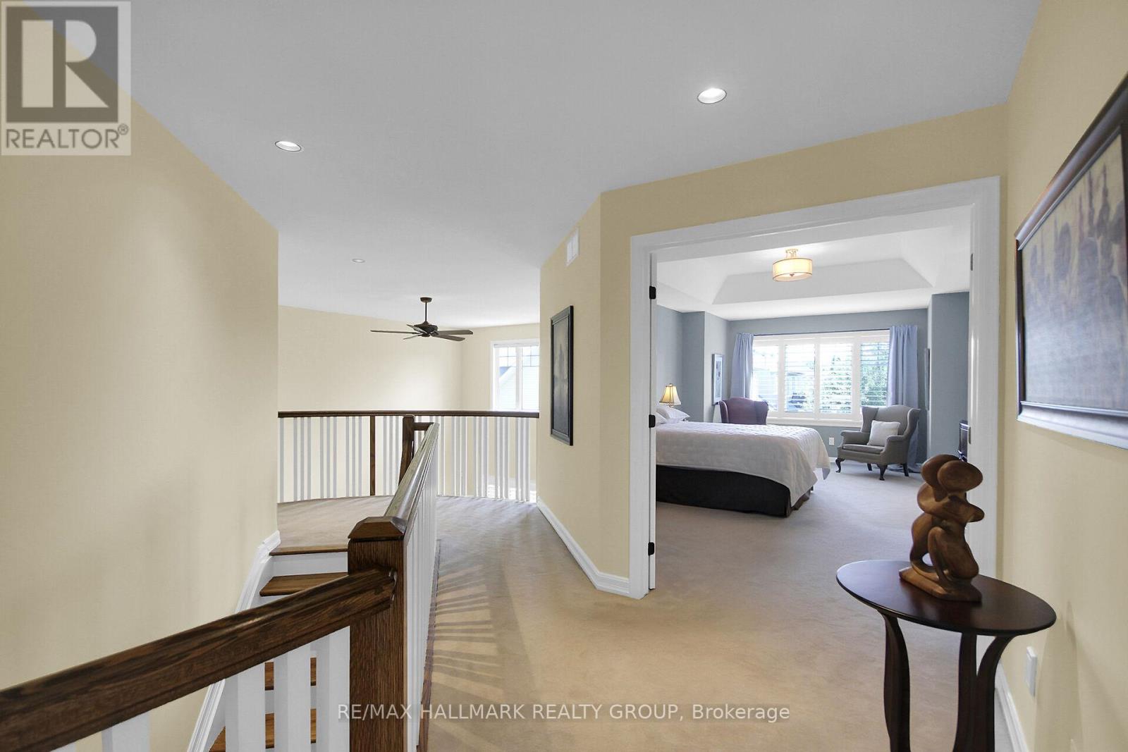 Photo 16 of 30 Oakbriar Crescent, Ottawa ON