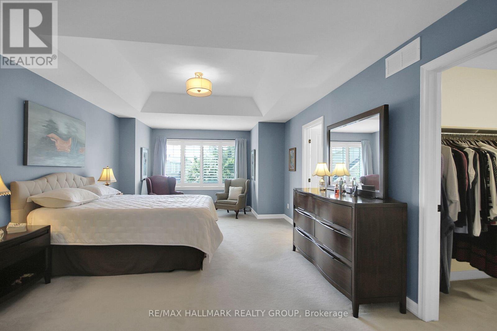 Photo 17 of 30 Oakbriar Crescent, Ottawa ON