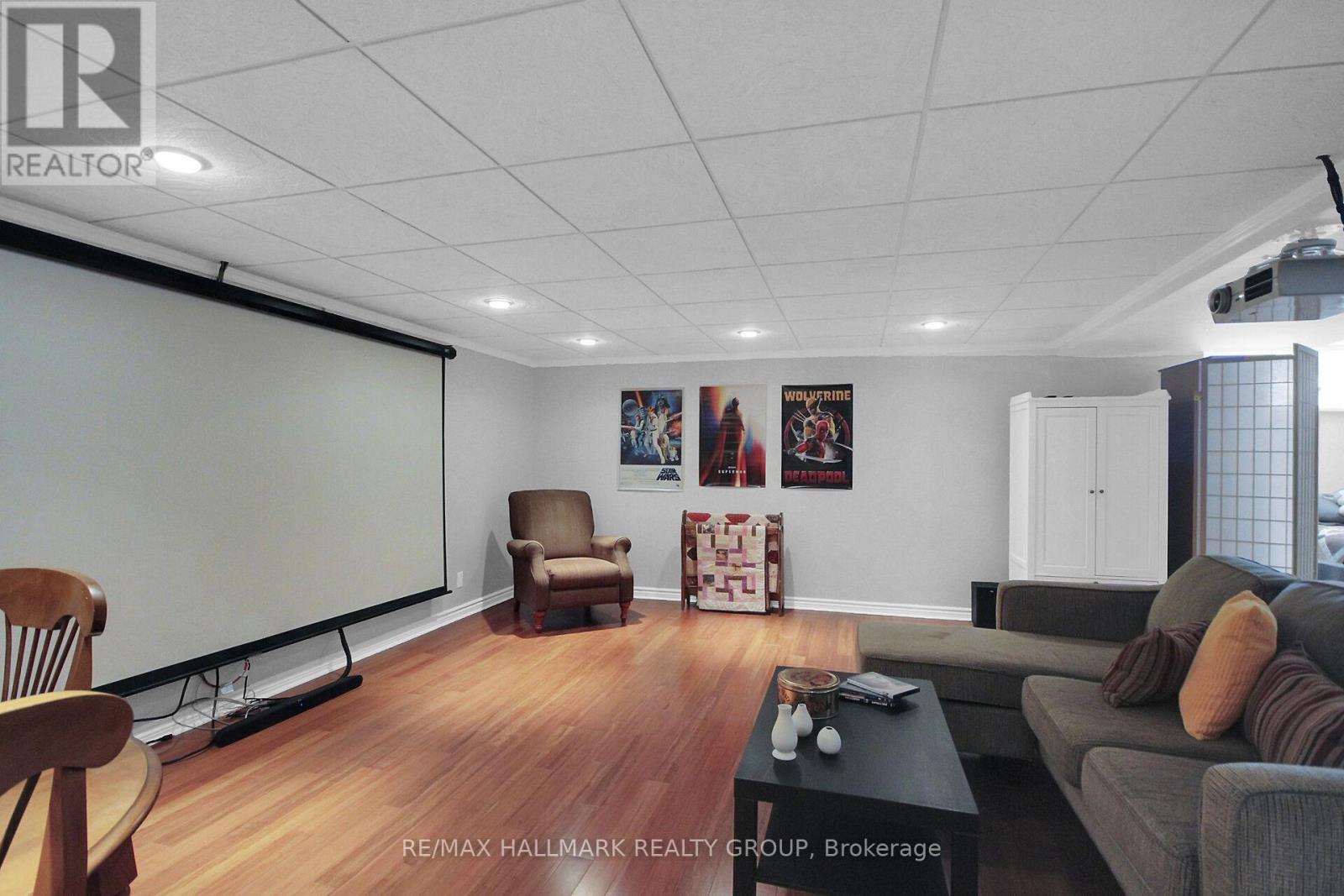 Photo 27 of 30 Oakbriar Crescent, Ottawa ON