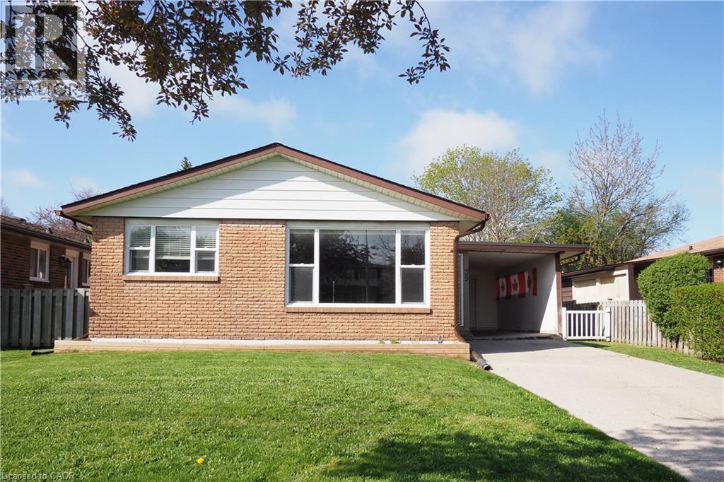 Photo 2 of 39 Markwood Drive, Kitchener ON