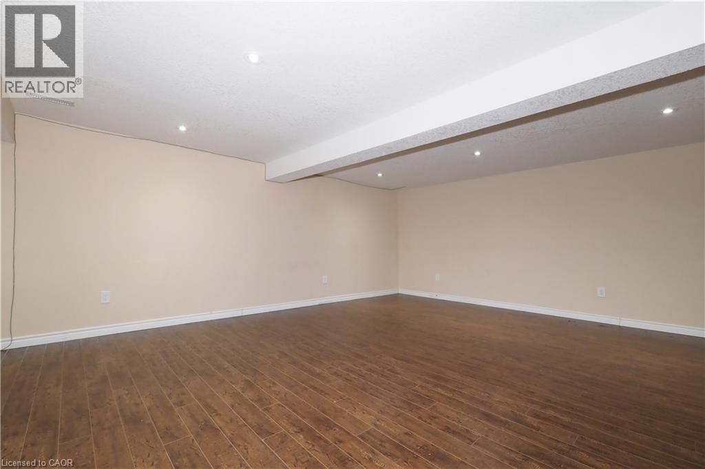 Photo 28 of 39 Markwood Drive, Kitchener ON