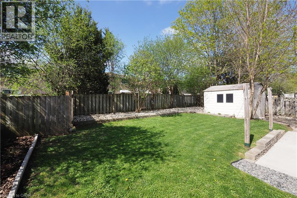 Photo 37 of 39 Markwood Drive, Kitchener ON