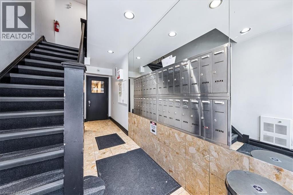 Photo 15 of 114 Vaughan Road Unit 103, Toronto ON