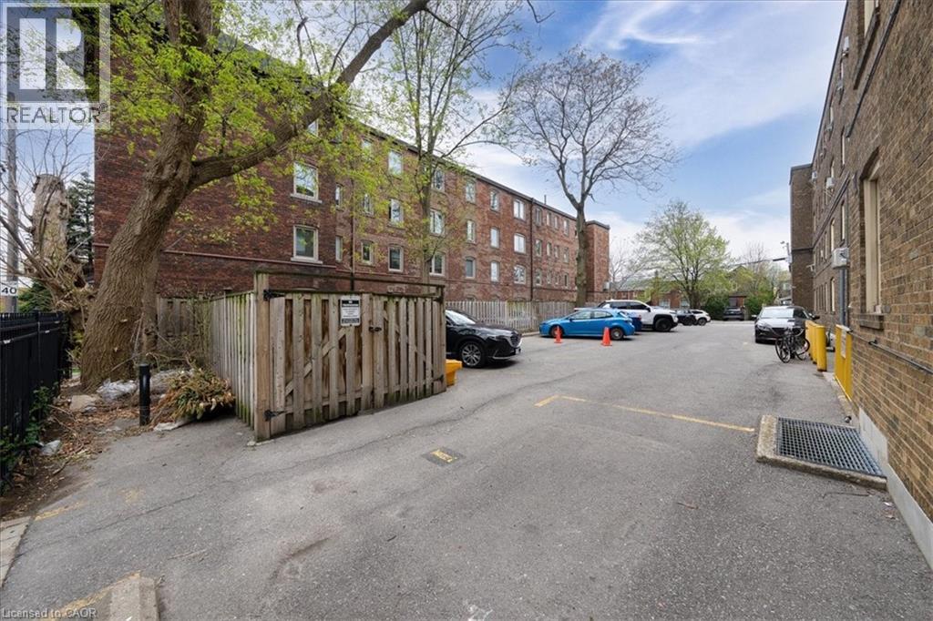 Photo 35 of 114 Vaughan Road Unit 103, Toronto ON
