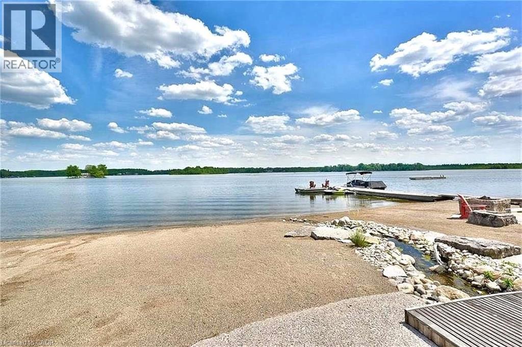 Photo 13 of 34 Sandy Shore Boulevard, Cambridge ON