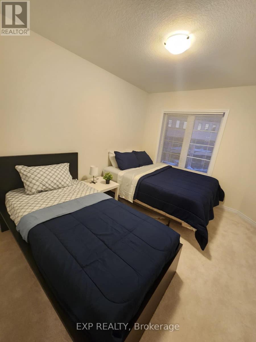 Photo 5 of 8 8317 Mulberry Drive, Niagara Falls ON