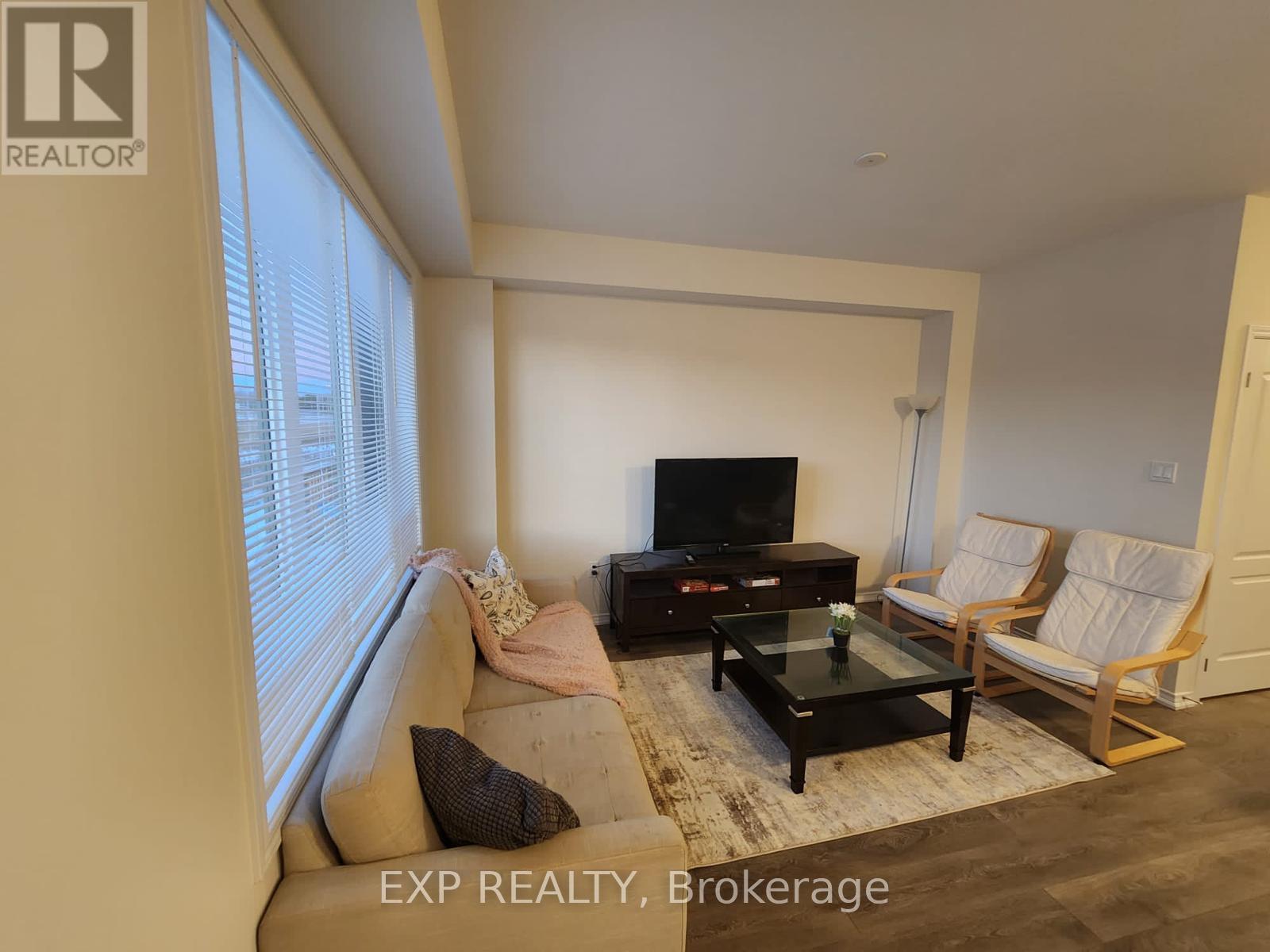 Photo 12 of 8 8317 Mulberry Drive, Niagara Falls ON