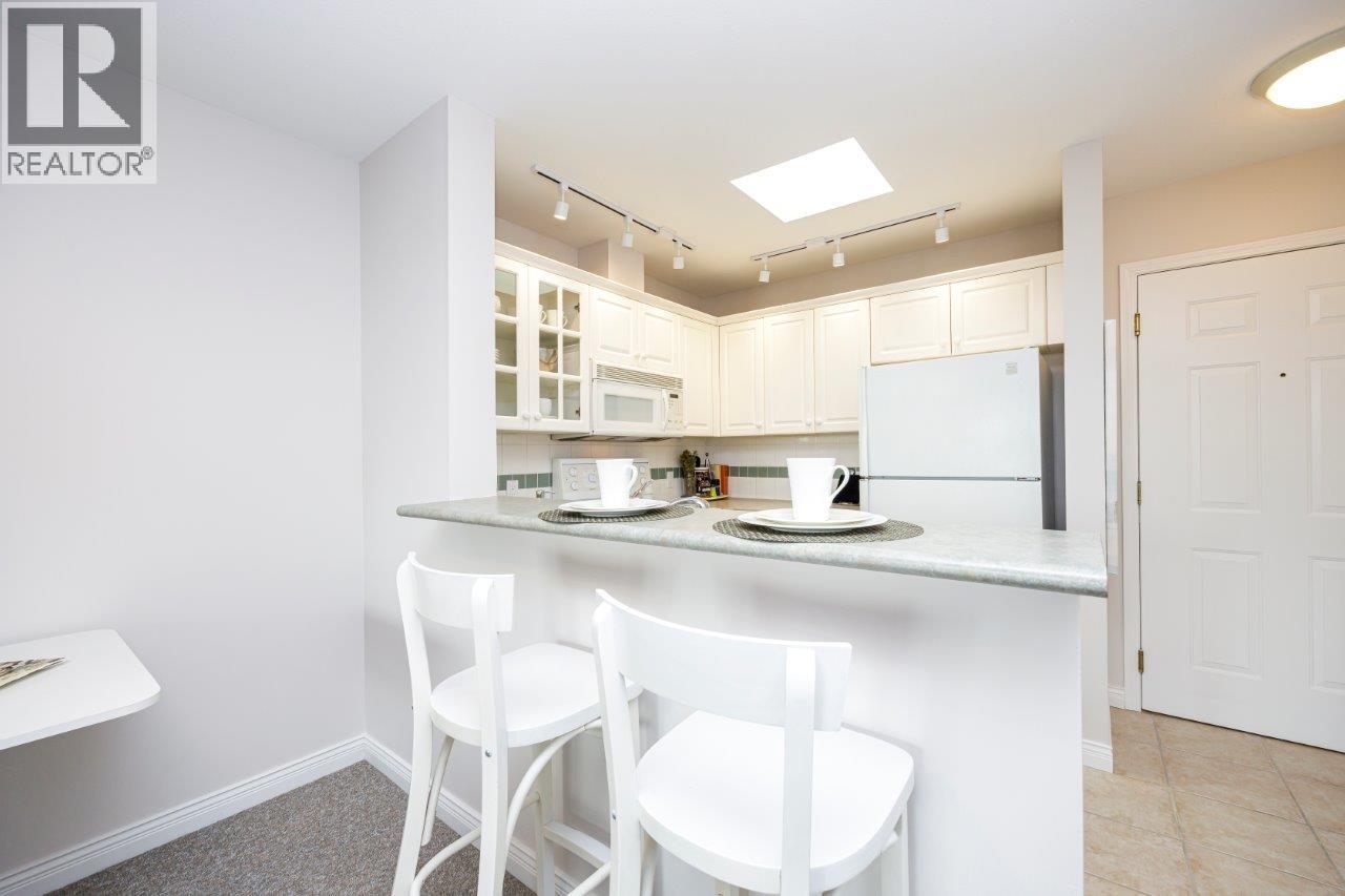 Photo 3 of 410 155 E 3rd Street, North Vancouver BC