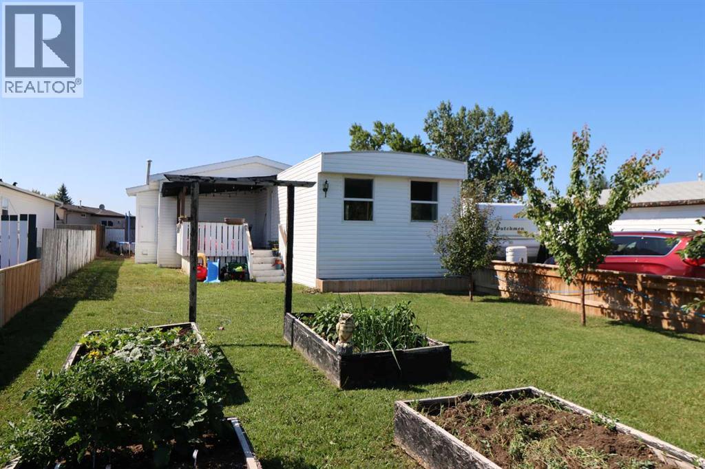 Photo 12 of 4818 63 A Ave, Taber AB